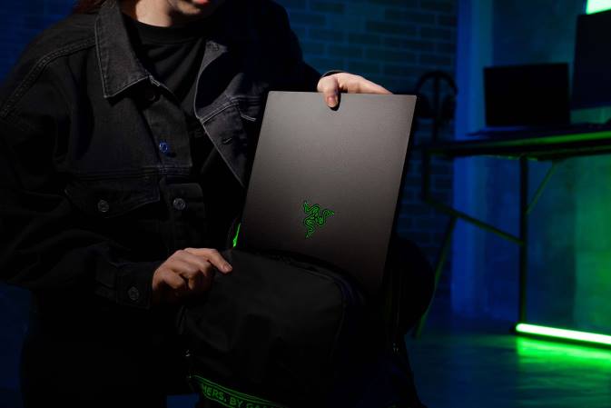 kohandage oma tera 15 Razer RF2D10 üks värv sülearvuti