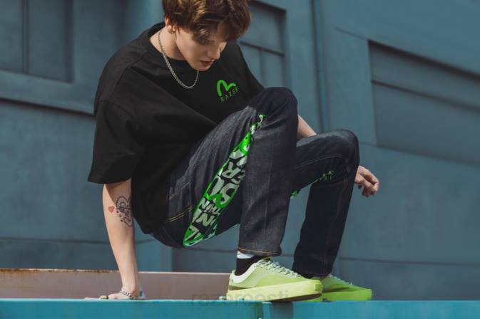 evisu daicock mustriga tikandiga porgandi-fit teksad #2017 Razer RF2D192 üks värv kehakate