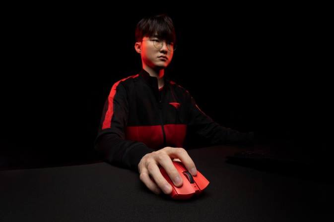 deathadder v3 pro faker väljaanne Razer RF2D37 üks värv hiired