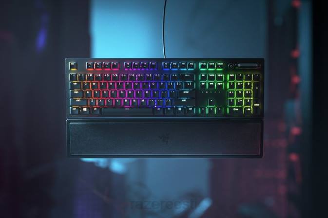 blackwidow v3 - kollane lüliti - meie Razer RF2D61 must klaviatuur
