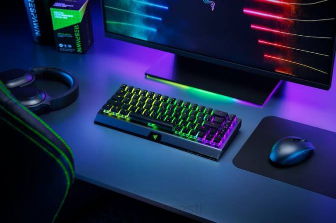blackwidow v3 mini hyperspeed - fantoomväljaanne - kollane lüliti - meie Razer RF2D64 must klaviatuur