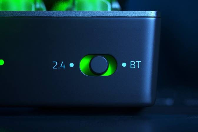 blackwidow v3 mini hyperspeed - kollane lüliti - meie Razer RF2D63 must klaviatuur
