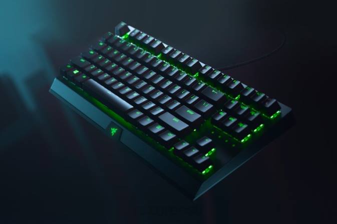 blackwidow v3 tenkeyless - kollane lüliti - meie Razer RF2D62 must klaviatuur
