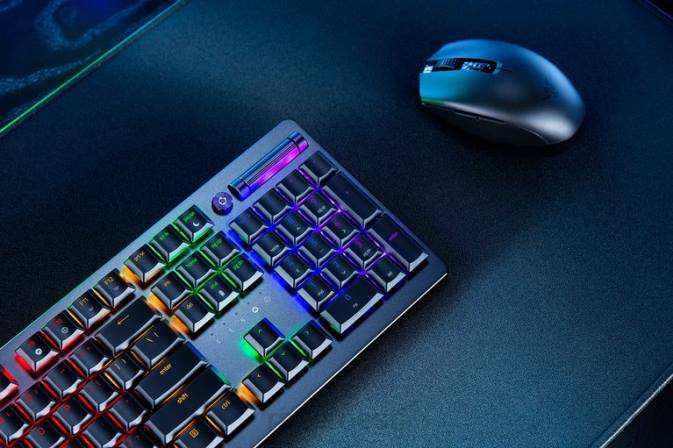 deathstalker v2 pro - lineaarne optiline lüliti - meie Razer RF2D65 must klaviatuur