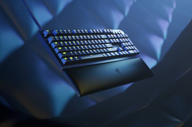 huntsman v2 - klõpsatav optiline lüliti - meie Razer RF2D69 üks värv klaviatuur